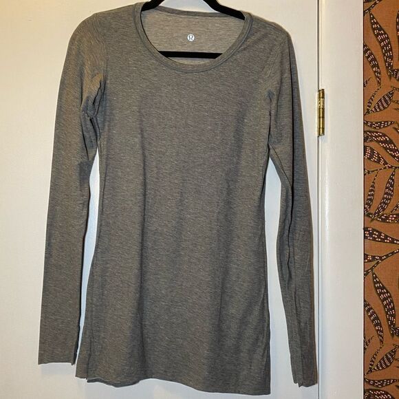 LULULEMON Reversible Long Sleeve Knit Top Gray Women’s Size 2 - Picture 1 of 6